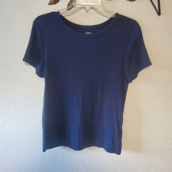 Old Navy Tops - Womens old navy tee size large